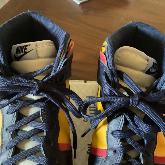 Nike Dunks (Men’s) - Picture 4 of 11